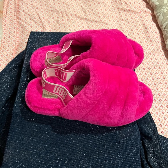 Hot pink Ugg’s size 9 Women - Picture 2 of 2